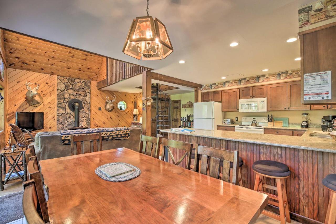 Lake Placid Chalet Deck And Forest Views! Luaran gambar