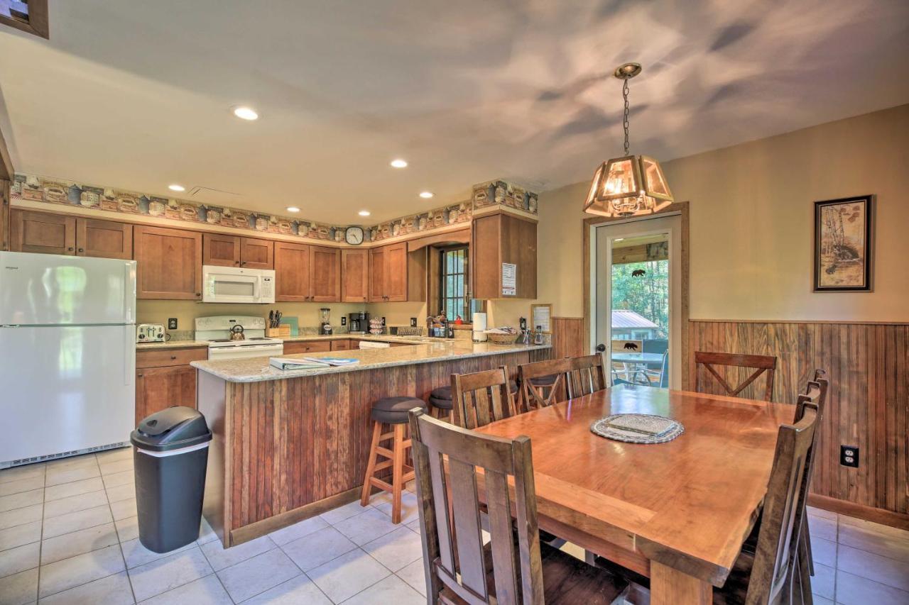 Lake Placid Chalet Deck And Forest Views! Luaran gambar