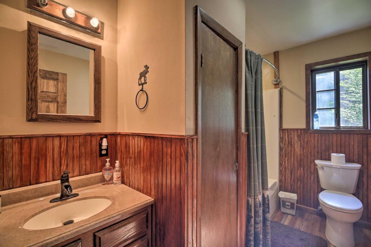 Lake Placid Chalet Deck And Forest Views! Luaran gambar